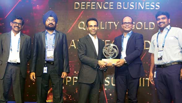 Receiving the Supplier of the Year (Gold) award from Ashok Leyland (L-R):R Sivanesan, Senior Vice President (Quality, Sourcing, Supply Chain), Amandeep Singh (Head Defense Business), Dheeraj Hinduja, Chairman, Ashok Leyland; Amit Verma,Director, India/ South East/ Asia Pacific, AxleTech,Rajendran P,Manager, Sourcing.