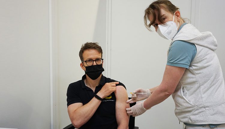 HARTING employees covid vaccination offer very well received